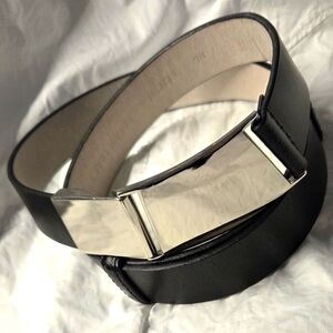 ELLEN TRACY Black & Silver Buckle Genuine Leather Adjustable Belt M/L EUC